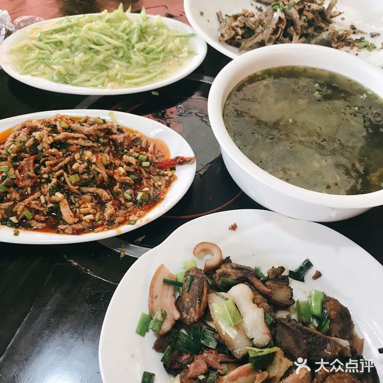 跟着小小雷养心谷觅食