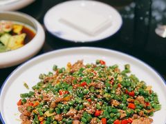 尖椒乳鸽-夜宴江景餐厅