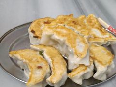 香煎鲜肉韭菜饺-芬芳甜品(同福路店)