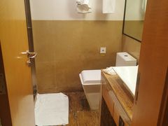 -珠海拱北口岸希尔顿欢朋酒店