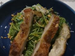 鸡肉松仁菠菜汁意面-西堤牛排(龙德广场店)