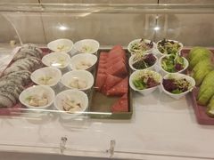 -深圳富苑皇冠假日套房酒店