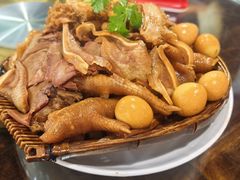 -聚八方土菜馆(余松路店)