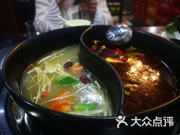 二当家火锅串串(国庆路店)鸳鸯锅底图片 - 第18张
