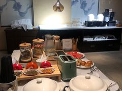 -深圳龙华大浪商业中心亚朵X酒店