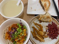 -大师兄·西北小馆(北站缤果空间店)