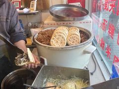 -烤鸭肉夹馍鸭汤店