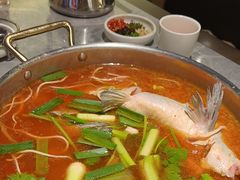 -野山舂·贵州现舂酸汤牛肉(民生路店)
