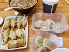-小姜锅贴(凤凰街店)