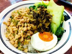 肉沫三脆拌饭-黑白电视长沙小吃(美林M·LIVE天地东座店)