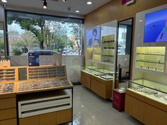 -光明眼镜·蔡司授权(徐泾店)