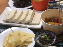 -弘烨 贵州酸汤 鱼火锅(东财店)