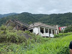 -四川汶川特大地震漩口中学遗址