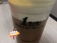 红茶玛奇朵-1点点(领事馆店)
