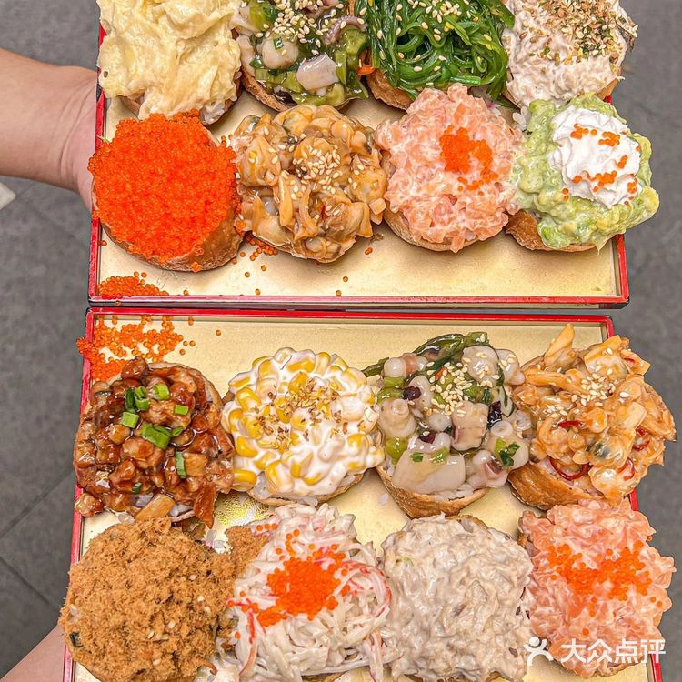 朋友们！成都终于也有油豆腐寿司了🍣好好吃