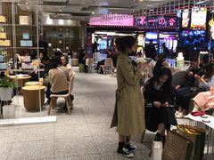 大堂-奈雪的茶(湖滨银泰in77C区PRO店)