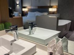 -乔治莫兰迪酒店(济南解放路山东大学店)