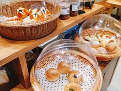 -沁屋面包店(人民东路店)