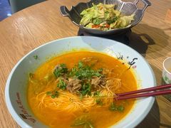 -哇蛙牛功夫面渝都料理(龙阳广场店)