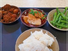 -董哥山城碗碗香(美专校街店)