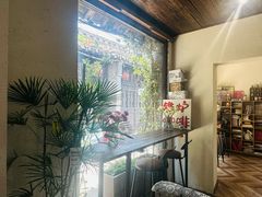 -铁炉咖啡(河下古镇店)