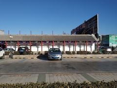 -世纪金源购物中心东区-停车场