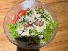 蘑菇芝士色拉-炼火烤肉店