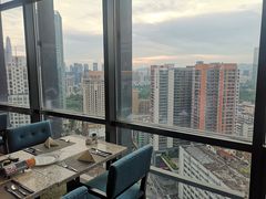 -华强广场酒店-椰香高空自助餐厅