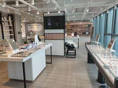 -瑞司视光眼镜·蔡司战略合作眼镜店(新街口店)