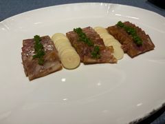 咸香肘-馋遇江南·精致湖景雅宴(东方之门店)