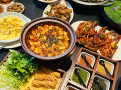 -五谷丰登农家院·地道胶东菜·海鲜烧烤(威海店)