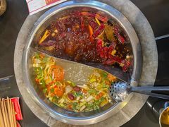 -重庆风光老灶火锅城(同德广场店)