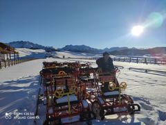 -江布拉克景区怪坡停车场