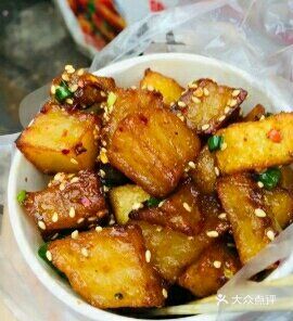 大学美食街的诱惑你抵挡不了？