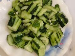 -老子山小鱼锅贴·龙虾馆