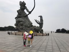 -巴陵广场