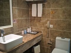 -怡华威斯达酒店(重庆医科大学附属儿童医院店)