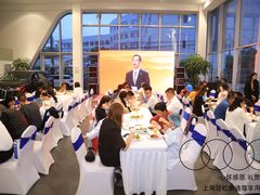 -上海冠松华奥奥迪4S店(张江店)