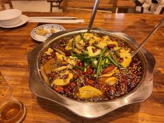 -乡土特色.冷锅鱼.牦牛肉汤锅