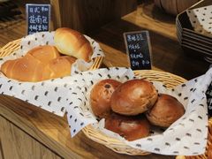 -沁屋面包店(人民东路店)