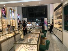-世纪大明眼镜·蔡司战略授权店(汉街店)