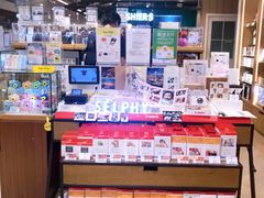 -LOG-ON(海港城店)