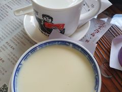 香滑凤凰奶-周大娘牛乳(旧寨古村总店)