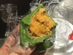 蛋黄肉松青团-许阿姨糕团店(南京总店)
