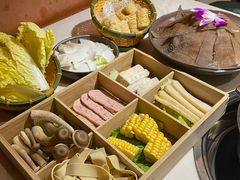 -喃喃椰·糟粕醋·椰子鸡火锅(七堡花园店)