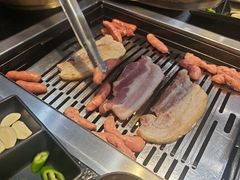 -臻牛烤肉