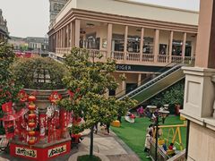 -王府井奥莱临潼小镇(临潼店)