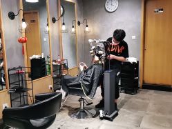 -时尚殿堂明星门店