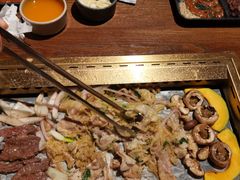 过瘾酸菜五花肉-新石器烤肉(中房金谊广场店)