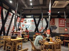 大堂-么肆烤肉·中式自助·烤肉大排档(街道口季佳PAI店)